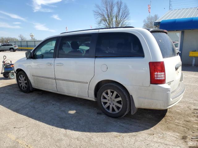 Photo 2 from auction – 2010 CHRYSLER TOWN & COU with VIN 2A4RR5D12AR117643