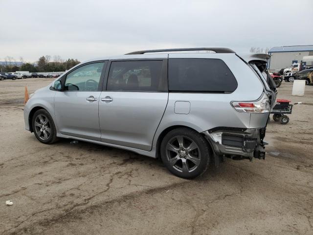 Photo 2 from auction – 2017 TOYOTA SIENNA SE with VIN 5TDXZ3DC9HS834058