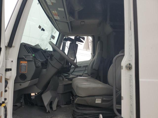 Photo 5 from auction – 2024 VOLVO VN VNL with VIN 4V4NC9EH5RN625885