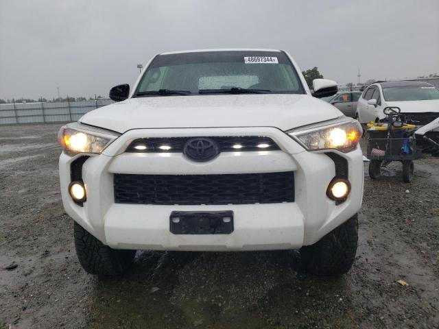 Photo 5 from auction – 2018 TOYOTA 4RUNNER SR with VIN JTEBU5JR4J5577086