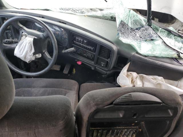 Photo 8 from auction – 2002 CHEVROLET SILVERADO with VIN 2GCEC19T021256887