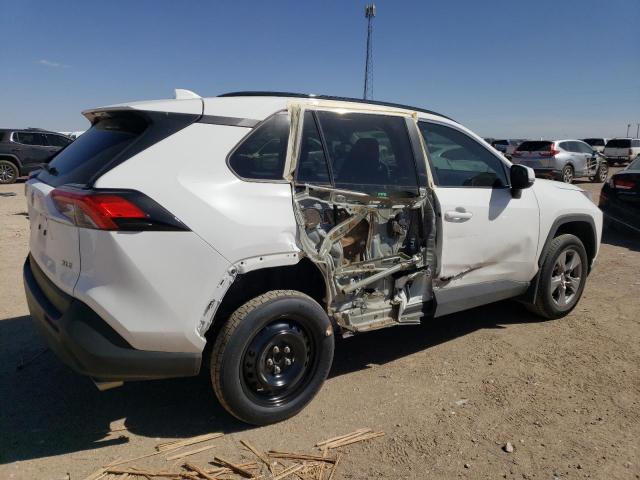Photo 3 from auction – 2022 TOYOTA RAV4 XLE with VIN 2T3W1RFVXNC196077