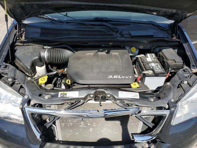 Photo 12 from auction – 2016 CHRYSLER TOWN & COU with VIN 2C4RC1BG3GR280558