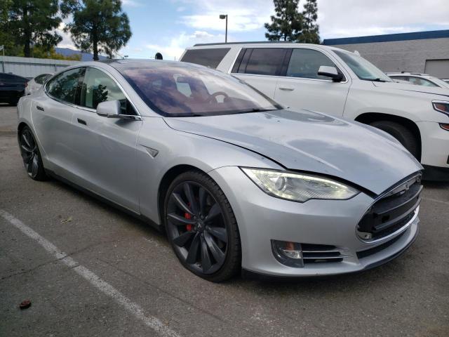 Photo 4 from auction – 2013 TESLA MODEL S with VIN 5YJSA1CP6DFP10404