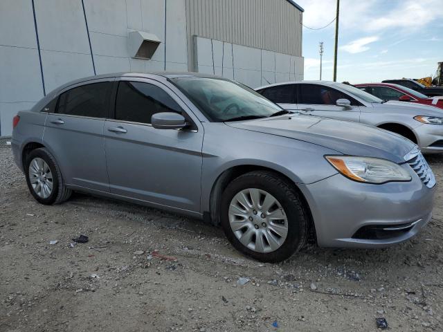 Photo 4 from auction – 2014 CHRYSLER 200 LX with VIN 1C3CCBAB6EN209550