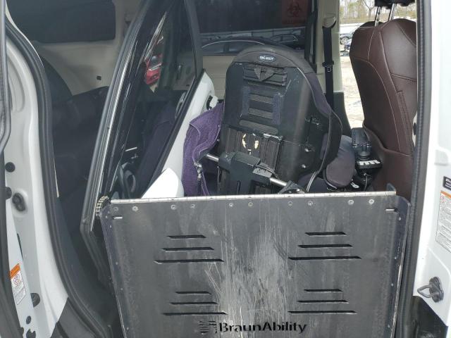 Photo 11 from auction – 2023 TOYOTA SIENNA LIM with VIN 5TDERKEC2PS167199