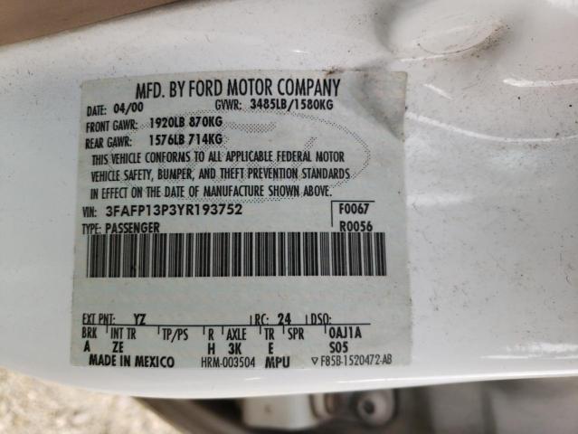 Photo 13 from auction – 2000 FORD ESCORT with VIN 3FAFP13P3YR193752