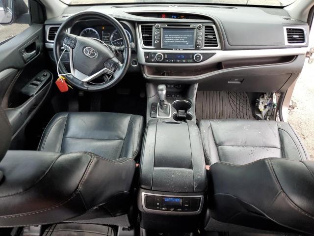 Photo 8 from auction – 2017 TOYOTA HIGHLANDER with VIN 5TDJZRFH1HS427689