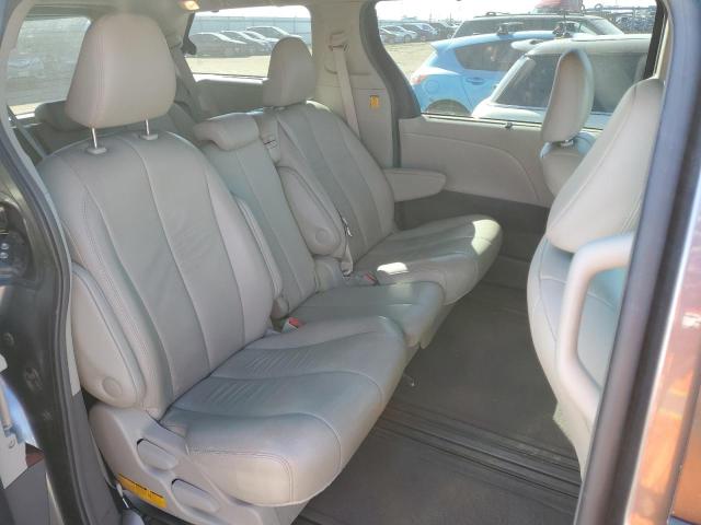 Photo 11 from auction – 2011 TOYOTA SIENNA XLE with VIN 5TDYK3DC4BS163284
