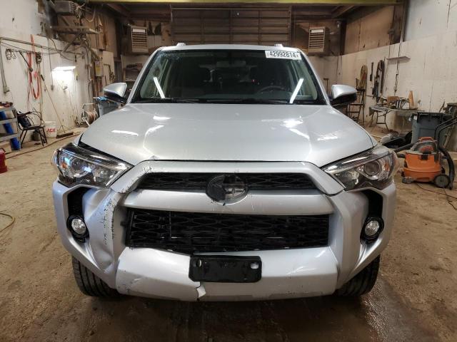 Photo 5 from auction – 2017 TOYOTA 4RUNNER SR with VIN JTEBU5JR6H5474875