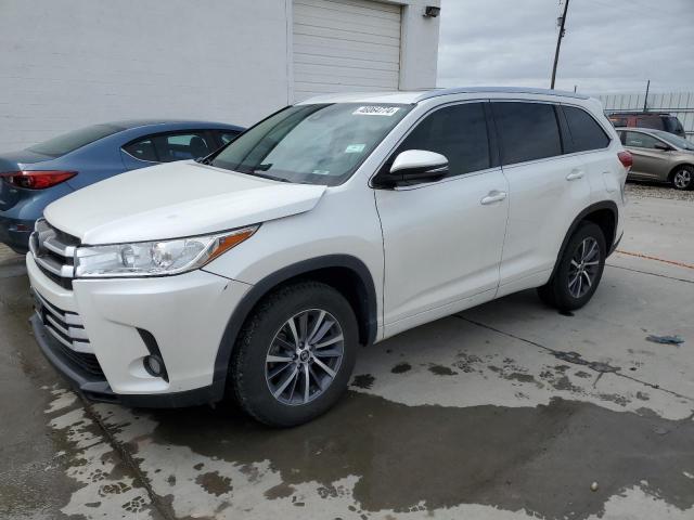 TOYOTA HIGHLANDER 2018 مع رقم تعريف المركبة 5TDKZRFH0JS541869 - صورة من المزاد