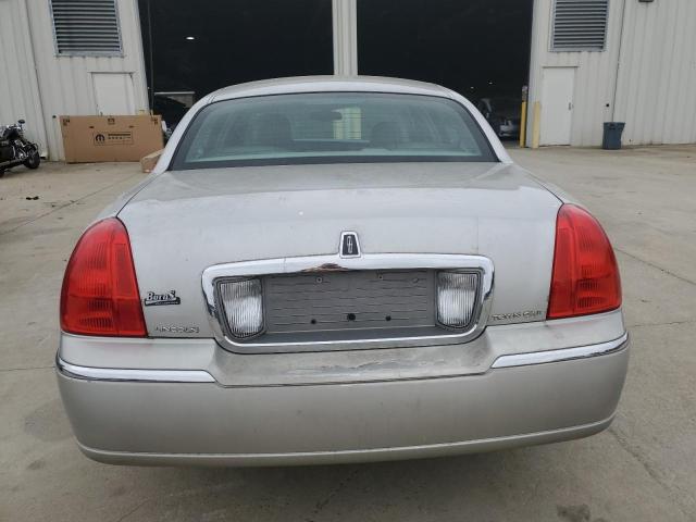 Photo 6 from auction – 2003 LINCOLN TOWN CAR E with VIN 1LNHM81W43Y675392