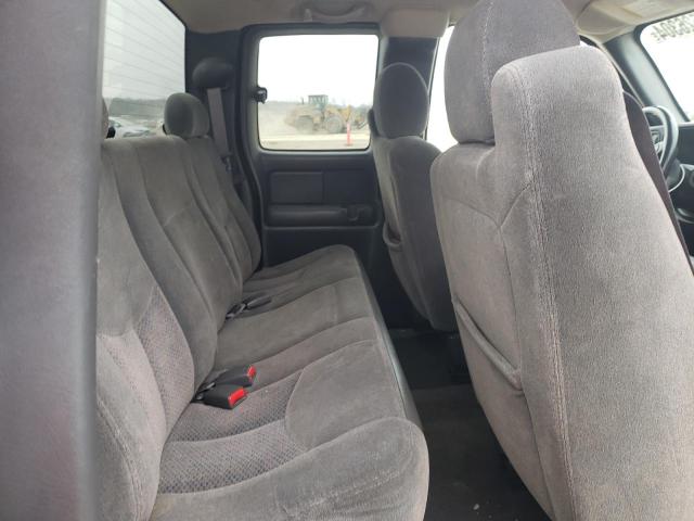 Photo 10 from auction – 2004 CHEVROLET SILVERADO with VIN 1GCEC19T54E402749