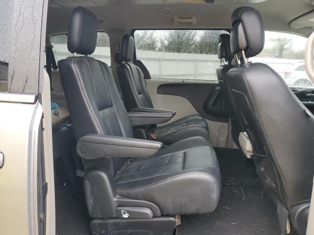 Photo 11 from auction – 2016 CHRYSLER TOWN & COU with VIN 2C4RC1BG3GR199656