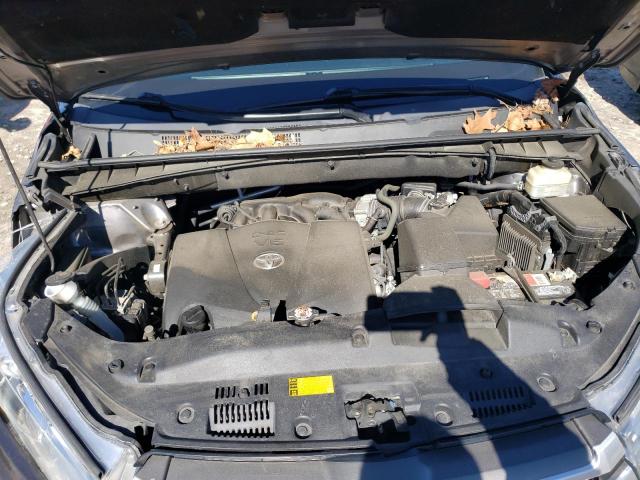 Photo 12 from auction – 2017 TOYOTA HIGHLANDER with VIN 5TDBZRFH3HS475196