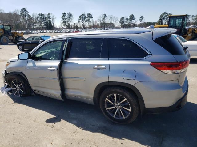 Photo 2 from auction – 2017 TOYOTA HIGHLANDER with VIN 5TDJZRFH2HS401974