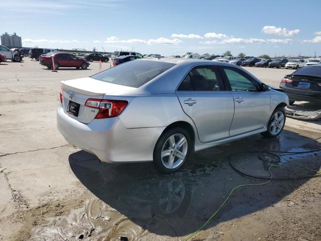 Photo 3 from auction – 2012 TOYOTA CAMRY SE A with VIN 4T1BF1FK2CU599935