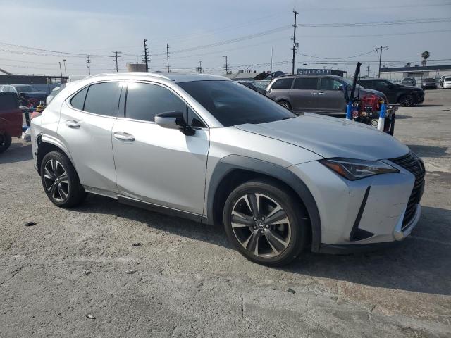 Photo 4 from auction – 2019 LEXUS UX 200 with VIN JTHY3JBH9K2004105