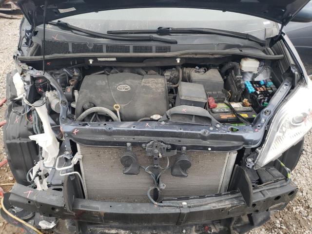 Photo 12 from auction – 2017 TOYOTA SIENNA XLE with VIN 5TDDZ3DC2HS150018