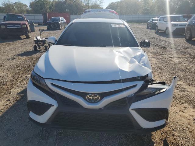 Photo 5 from auction – 2022 TOYOTA CAMRY SE with VIN 4T1G11AK2NU625321