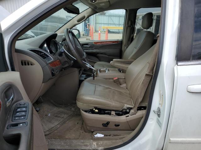 Photo 7 from auction – 2016 CHRYSLER TOWN & COU with VIN 2C4RC1AG7GR246804