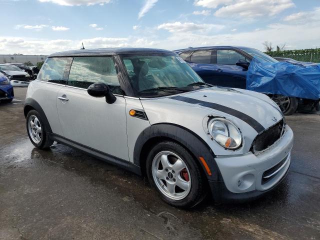 Photo 4 from auction – 2011 MINI COOPER with VIN WMWSU3C50BT098192