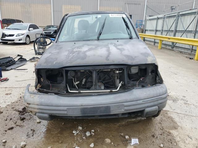Photo 5 from auction – 2001 CHEVROLET TRACKER with VIN 2CNBE18CX16932158