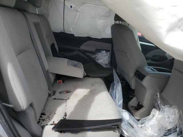 Photo 11 from auction – 2016 TOYOTA HIGHLANDER with VIN 5TDBKRFH7GS348731