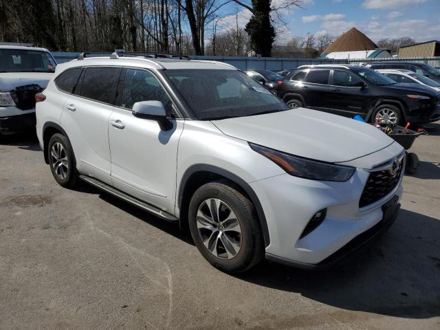 Photo 4 from auction – 2022 TOYOTA HIGHLANDER with VIN 5TDHZRBHXNS189115