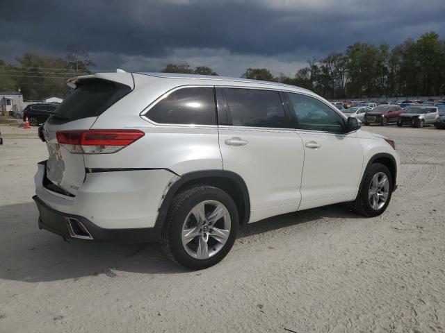 Photo 3 from auction – 2018 TOYOTA HIGHLANDER with VIN 5TDYZRFH6JS250545