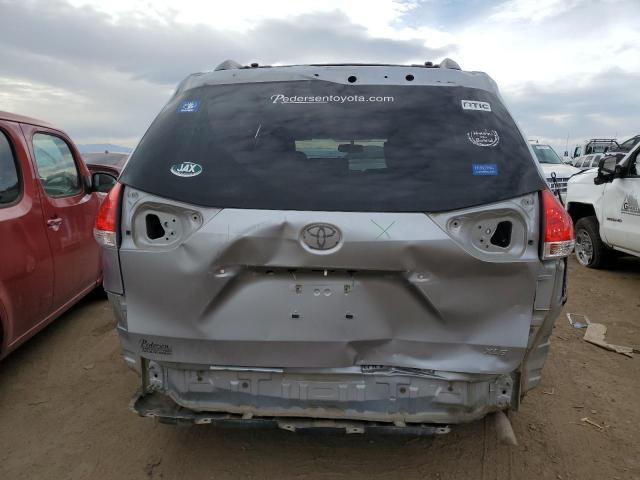 Foto 6 de la subasta – 2012 TOYOTA SIENNA con VIN 5TDYK3DC4BS072418