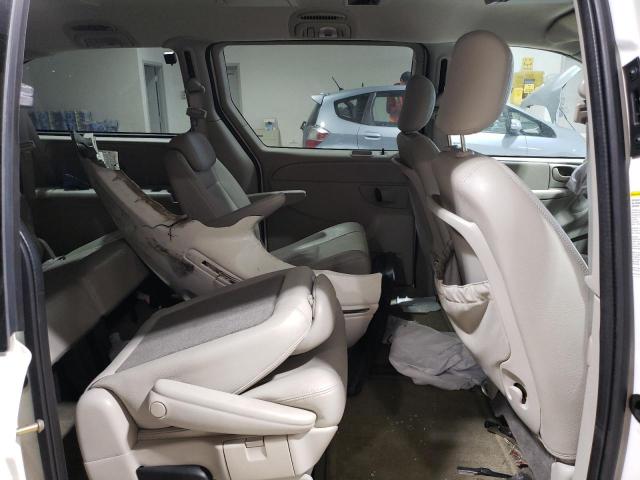 Photo 11 from auction – 2005 CHRYSLER TOWN & COU with VIN 2C4GP54L75R429838
