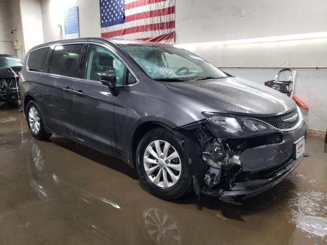 Photo 4 from auction – 2017 CHRYSLER PACIFICA T with VIN 2C4RC1DG0HR725756