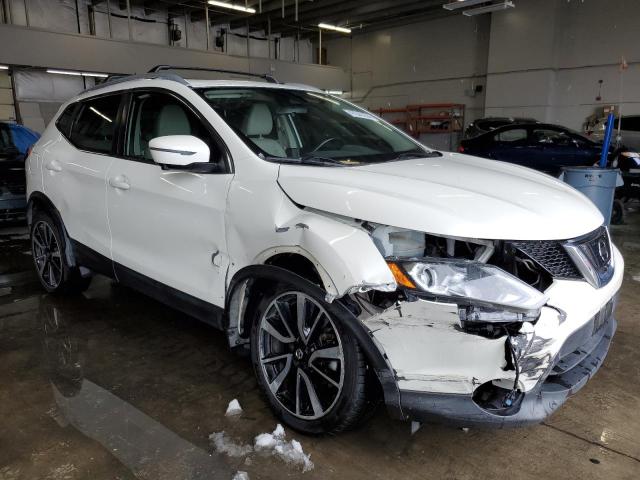 Photo 4 from auction – 2017 NISSAN ROGUE with VIN JN1BJ1CR9HW112622