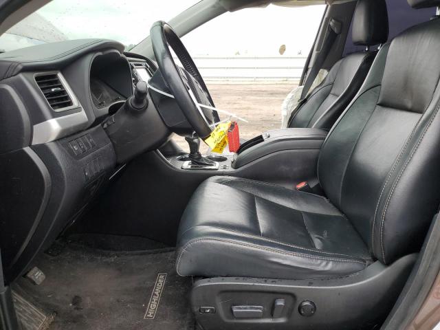 Photo 7 from auction – 2017 TOYOTA HIGHLANDER with VIN 5TDJZRFH1HS427689
