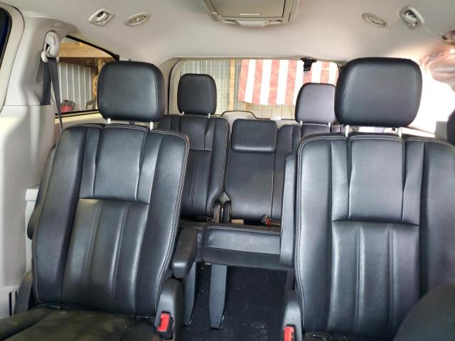 Photo 10 from auction – 2016 CHRYSLER TOWN & COU with VIN 2C4RC1BG9GR197815