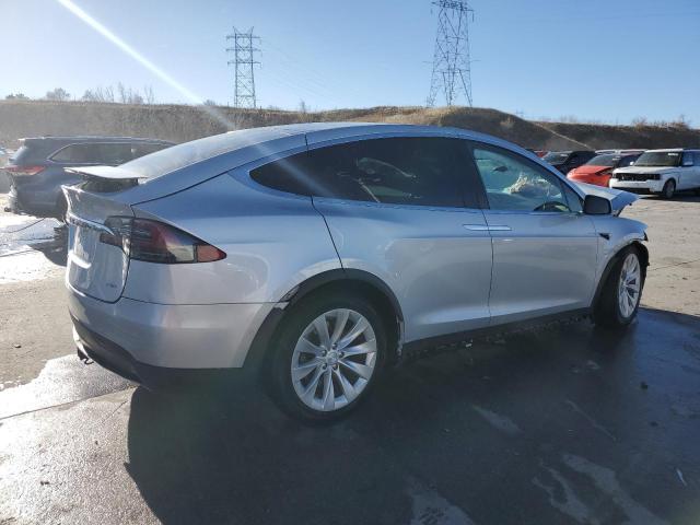 Photo 3 from auction – 2017 TESLA MODEL X with VIN 5YJXCDE22HF049558
