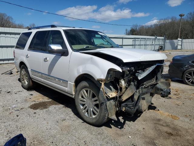 Photo 4 from auction – 2010 LINCOLN NAVIGATOR with VIN 5LMJJ2H51AEJ00196