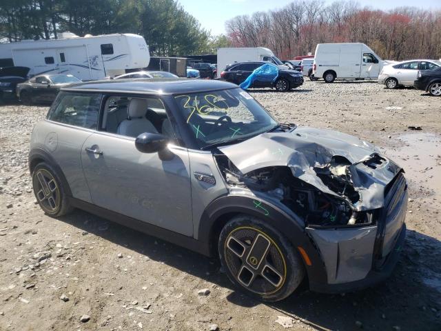 Photo 4 from auction – 2023 MINI COOPER SE with VIN WMW13DJ07P2T48195