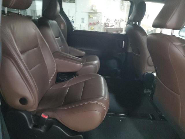 Photo 11 from auction – 2017 TOYOTA SIENNA XLE with VIN 5TDDZ3DC5HS187600