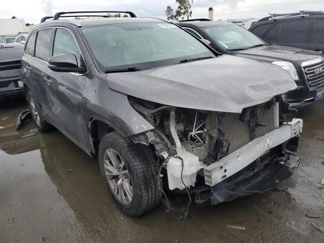 Photo 4 from auction – 2015 TOYOTA HIGHLANDER with VIN 5TDJKRFHXFS124735