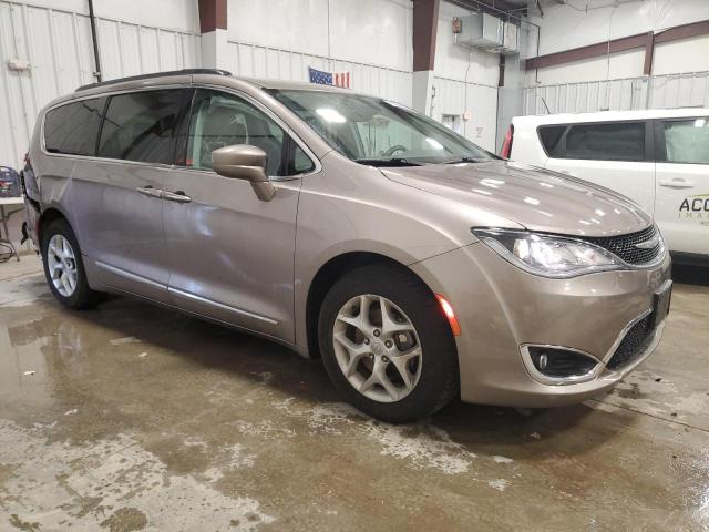 Photo 4 from auction – 2017 CHRYSLER PACIFICA T with VIN 2C4RC1BG1HR638287