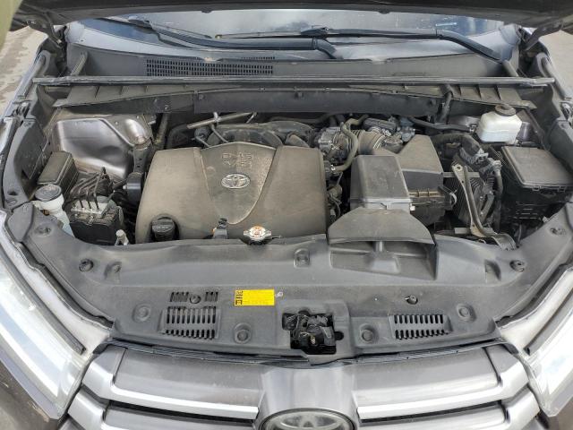 Photo 11 from auction – 2019 TOYOTA HIGHLANDER with VIN 5TDBZRFH9KS947554