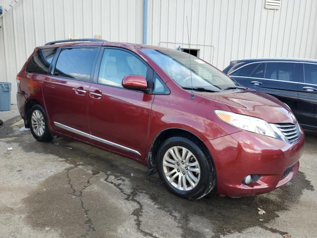 Photo 4 from auction – 2014 TOYOTA SIENNA XLE with VIN 5TDYK3DC3ES413554