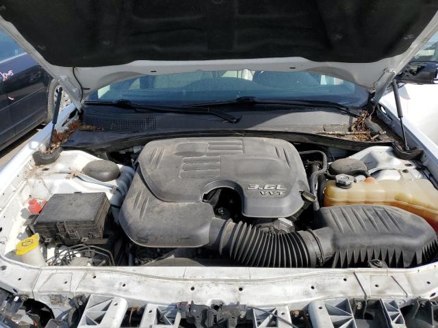 Photo 11 from auction – 2015 CHRYSLER 300C with VIN 2C3CCAEG3FH746743