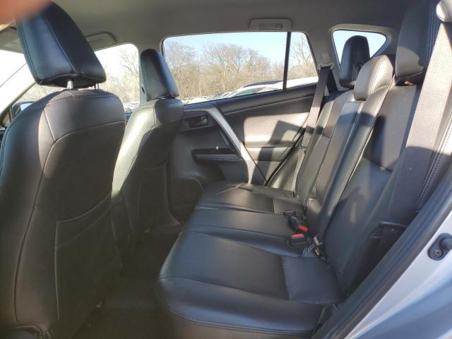 Photo 11 from auction – 2018 TOYOTA RAV4 LE with VIN 2T3BFREV1JW846960