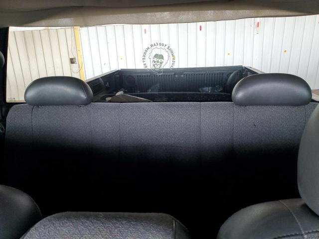 Photo 10 from auction – 2004 CHEVROLET SILVERADO with VIN 1GCEK19TX4E371825