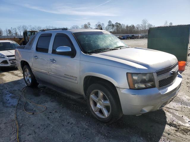Photo 4 from auction – 2010 CHEVROLET AVALANCHE with VIN 3GNVKGE09AG298991