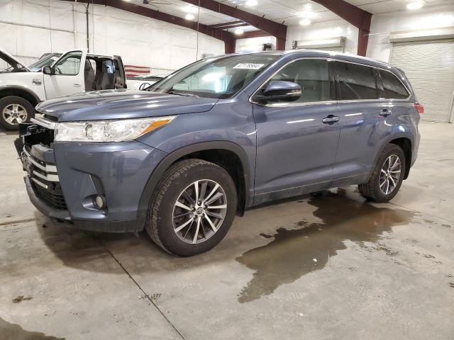 TOYOTA HIGHLANDER 2018 مع رقم تعريف المركبة 5TDJZRFH0JS824428 - صورة من المزاد