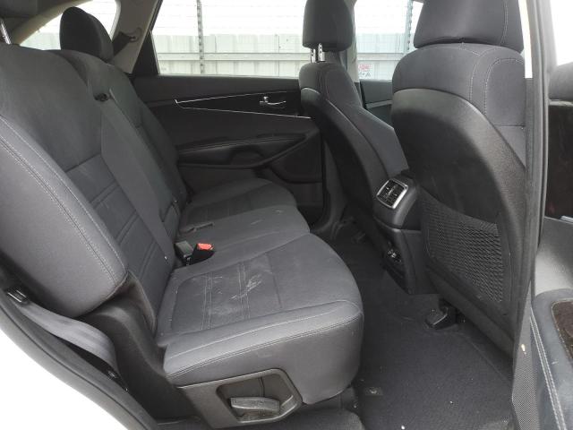 Photo 11 from auction – 2017 KIA SORENTO LX with VIN 5XYPGDA34HG282580